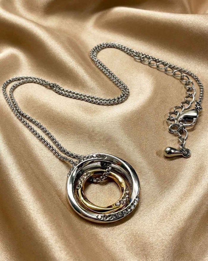 Jayda Double Hoop Pendant Necklace - The Classic Boutique
