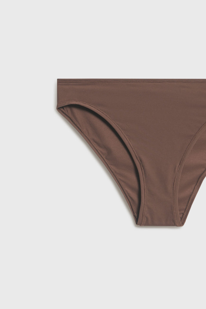 DARK BROWN