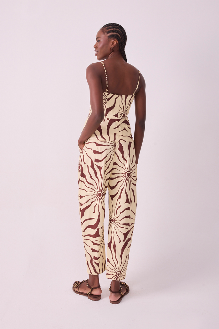 Brown Pockets Cotton Barrel Pants_6