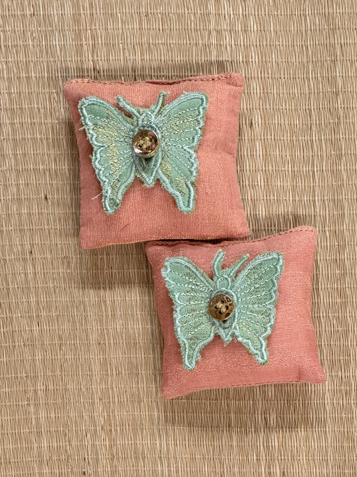 Butterfly Button Pops