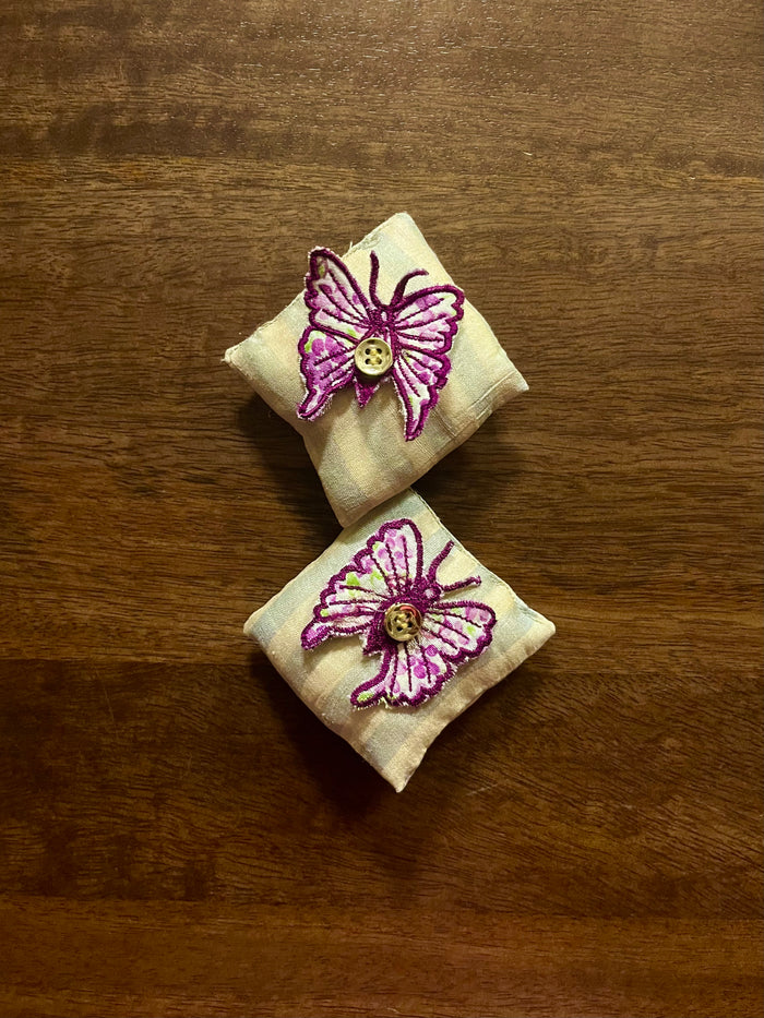 Butterfly Button Pops