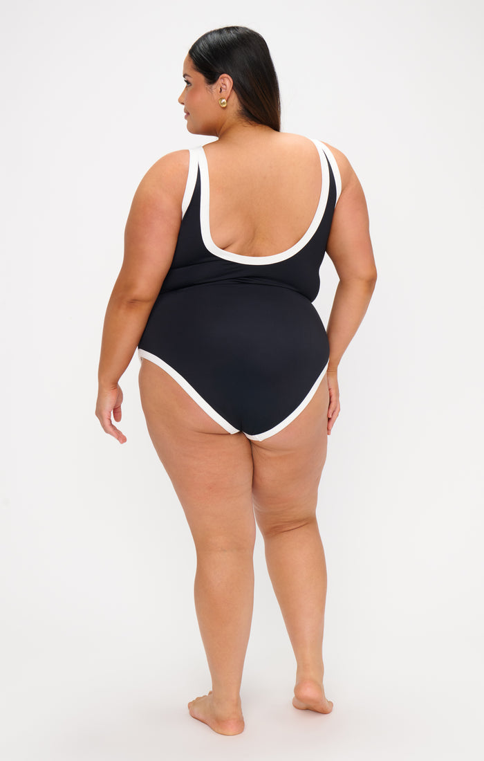 collection_extended-sizes collection_mumu-weddings-for-the-bride-extended-sizes collection_mumu-weddings-for-the-guest-extended-sizes collection_mumu-weddings-getting-ready-extended-sizes collection_mumu-weddings-new-bridesmaids-extended-sizes collection_plus-size-swim collection_plus-size-dresses collections_plus-size-pajamas collections_sale-plus-size