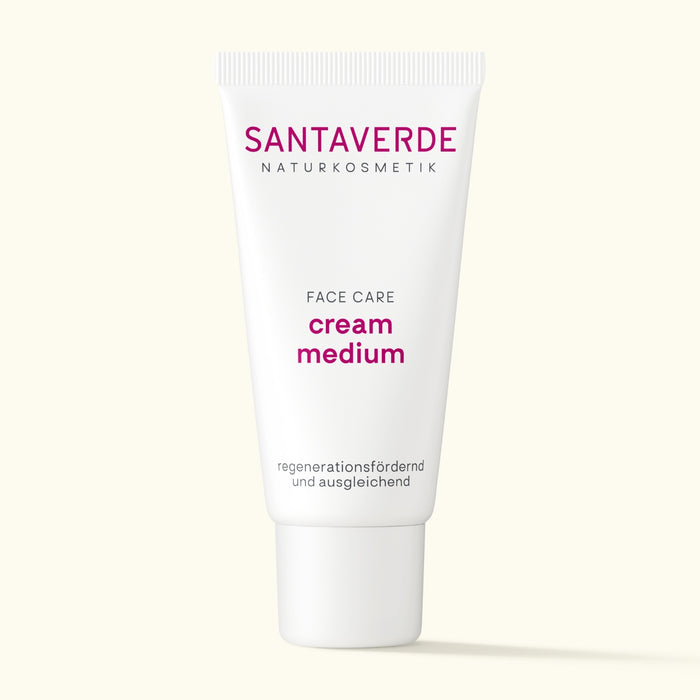 Santaverde Cream Medium 30 ml – Aloe Vera Naturkosmetik Gesichtscreme für normale bis trockene Haut, minimalistisch präsentierte weiße Tube
