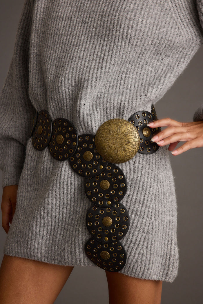 Eileen Brown Low Rise Belt styled in a complete look from an alternate angle.