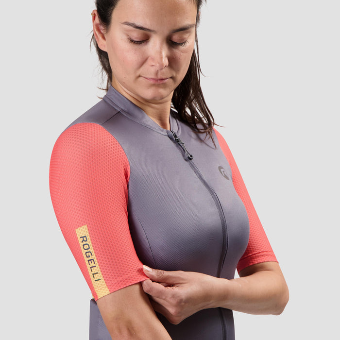 Detail van Rogelli Fast fietsshirt dames grijs korte mouw.