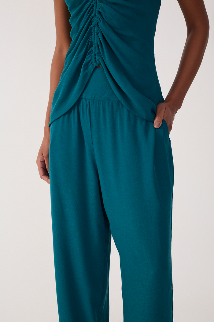 Green Ruched Wide Leg Crepe Pants_4