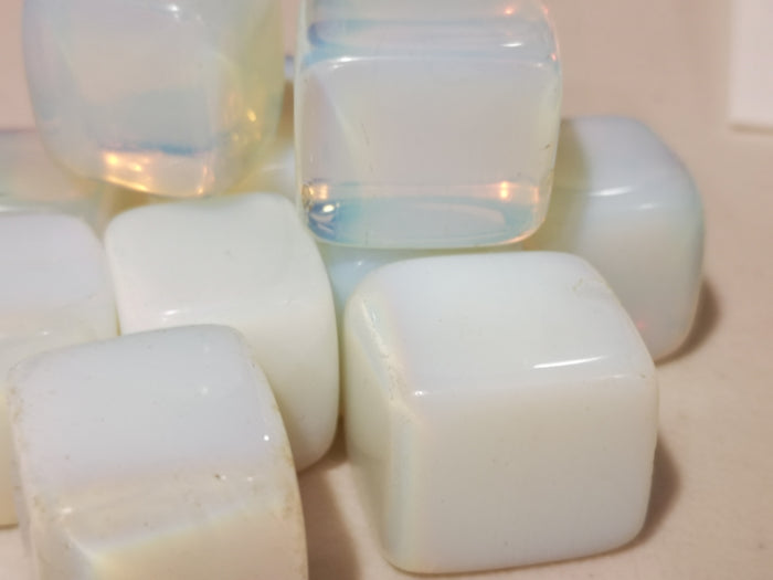 Earthstore® Opalite - Tumblestone - (Cube)