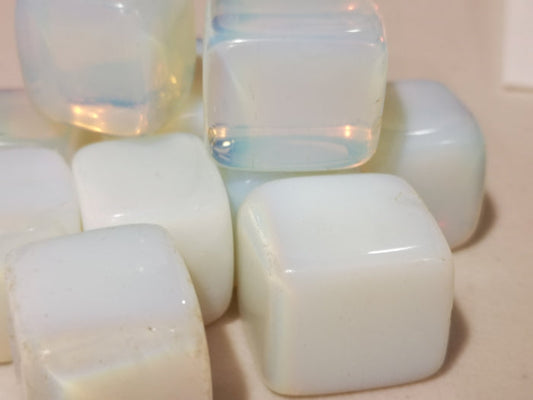 Earthstore® Opalite - Tumblestone - (Cube)