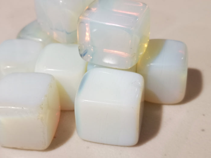 Earthstore® Opalite - Tumblestone - (Cube)