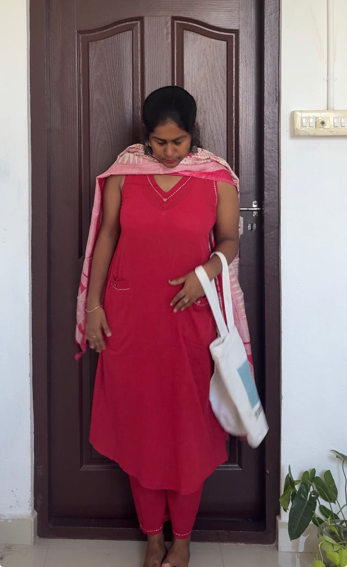 Pink Sleeveless kurta set