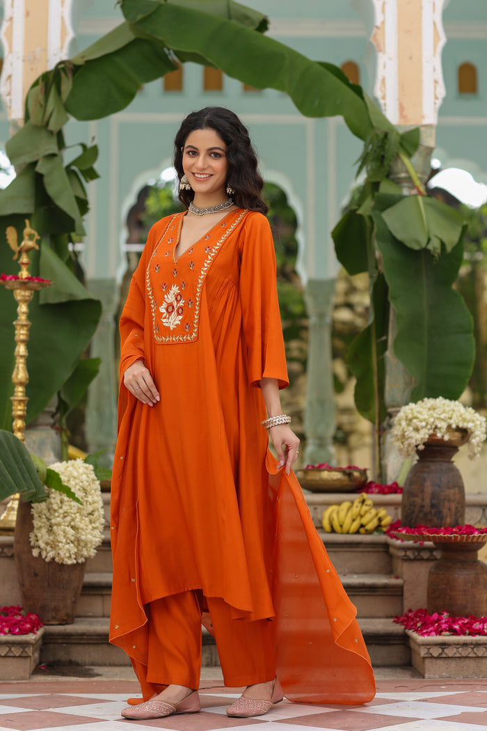 Women's  Embroidered Kurta Set